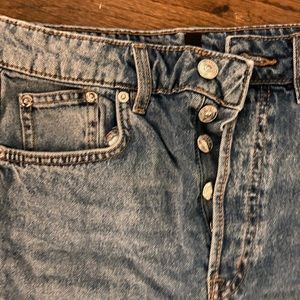 women’s slim cut off mom jeans